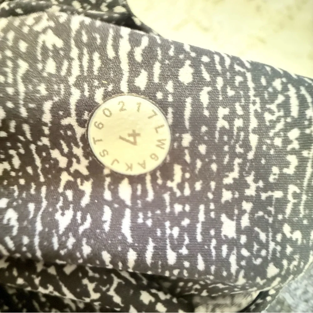 Lululemon Athletica Gray Leggings High-Waisted Stretchy